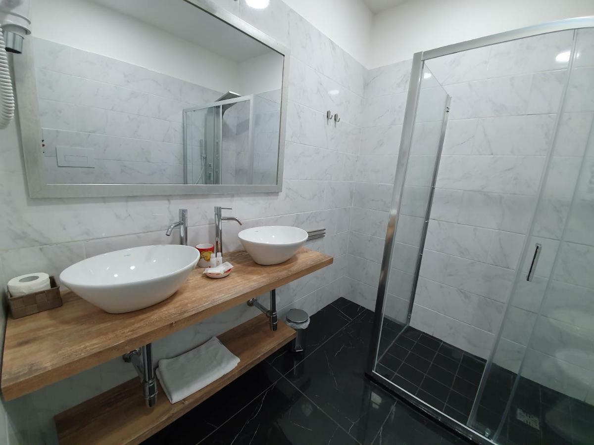 Dimorra Boutique Rooms Naples Luaran gambar
